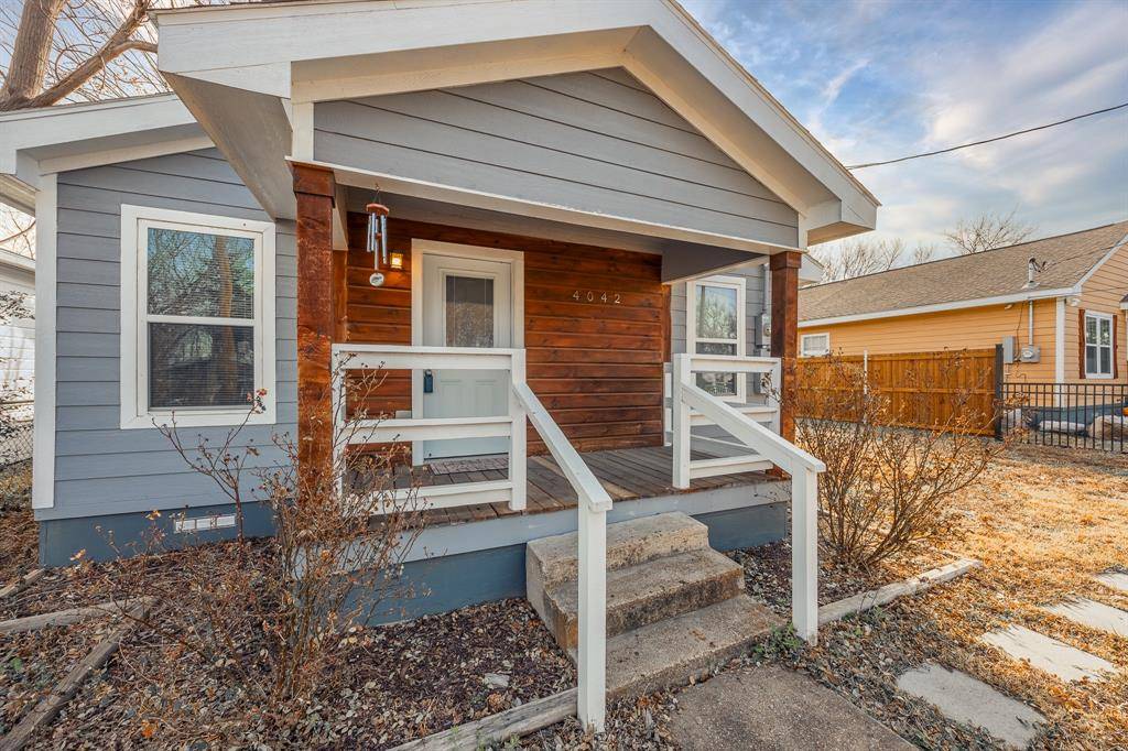 4042 Ladale Drive, Dallas, TX 75212