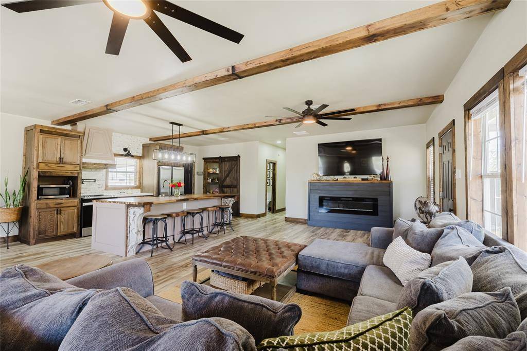 1609 Beech Avenue, Cisco, TX 76437