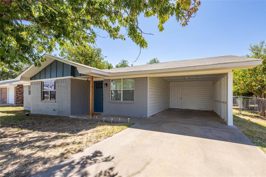 1660 W Cage Street, Stephenville, TX 76401