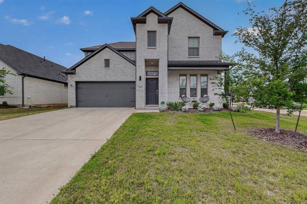 655 Southern Hills Drive, Red Oak, TX 75154