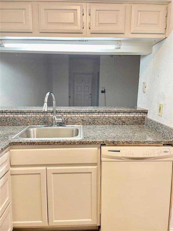 8545 Midpark Road #11, Dallas, TX 75240