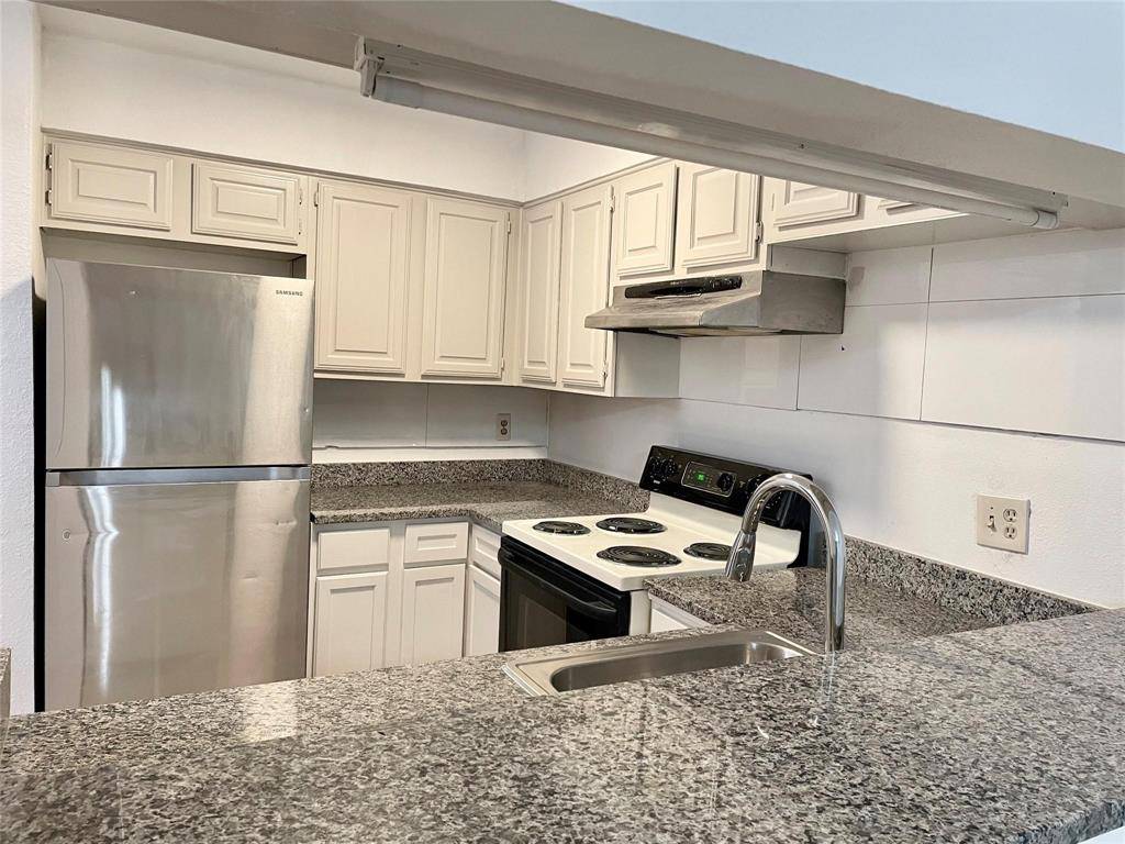 8545 Midpark Road #11, Dallas, TX 75240