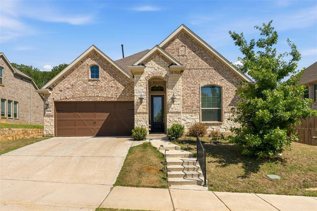2204 Christopher Lane, Euless, TX 76040