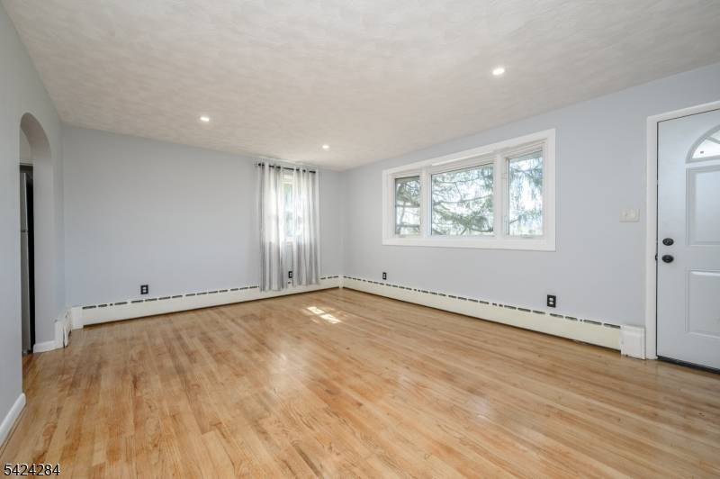 166 Mount Joy Rd, Holland Twp., NJ 08848