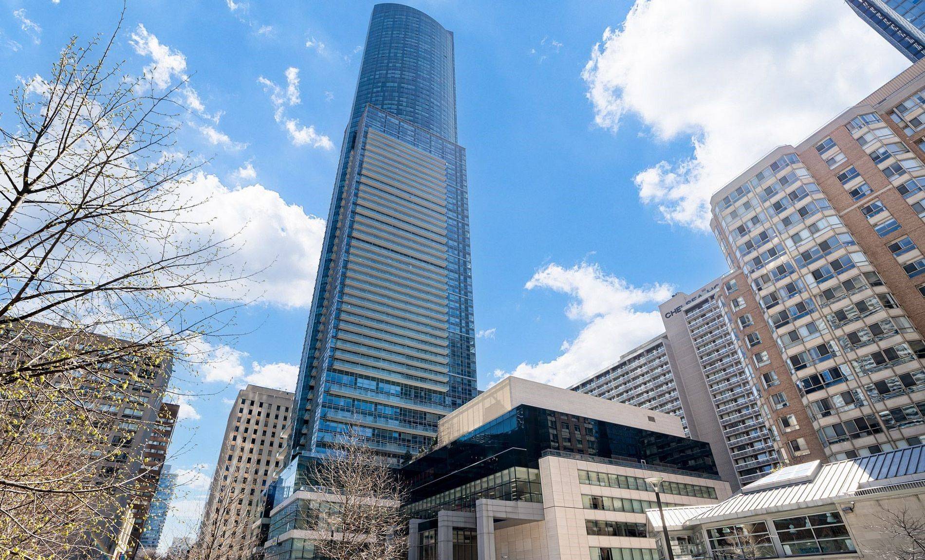 388 Yonge ST #6810, Toronto C01, ON M5B 0A4