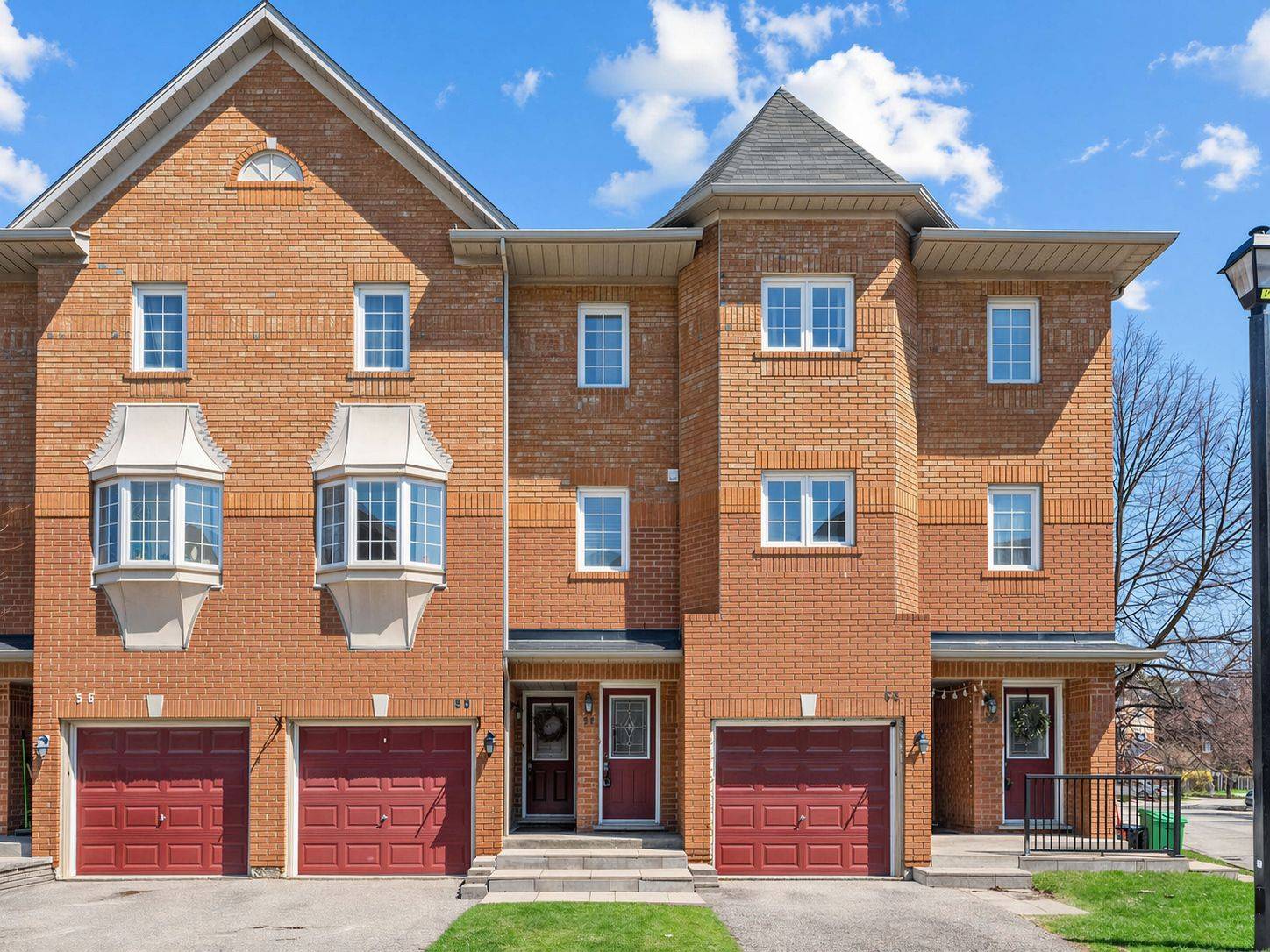 6950 Tenth Line W #54, Mississauga, ON L5N 6Y1