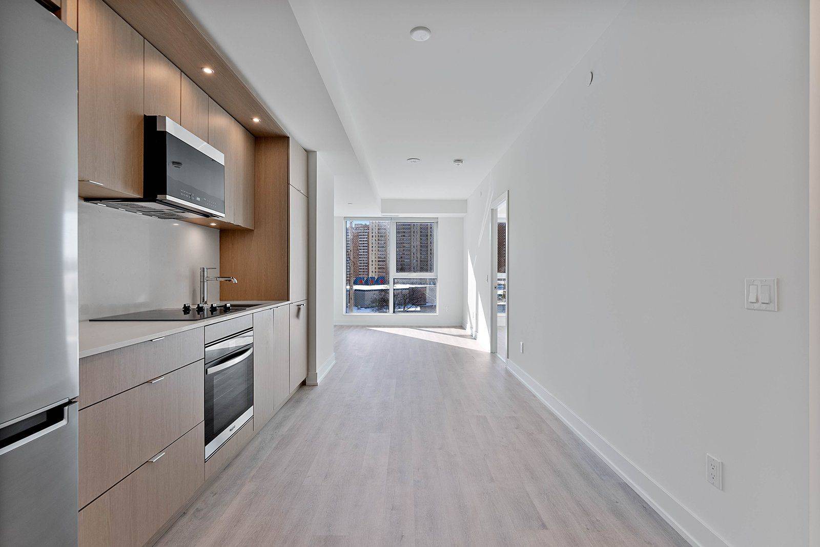 25 Cordova AVE #413, Toronto W08, ON M9A 0E5