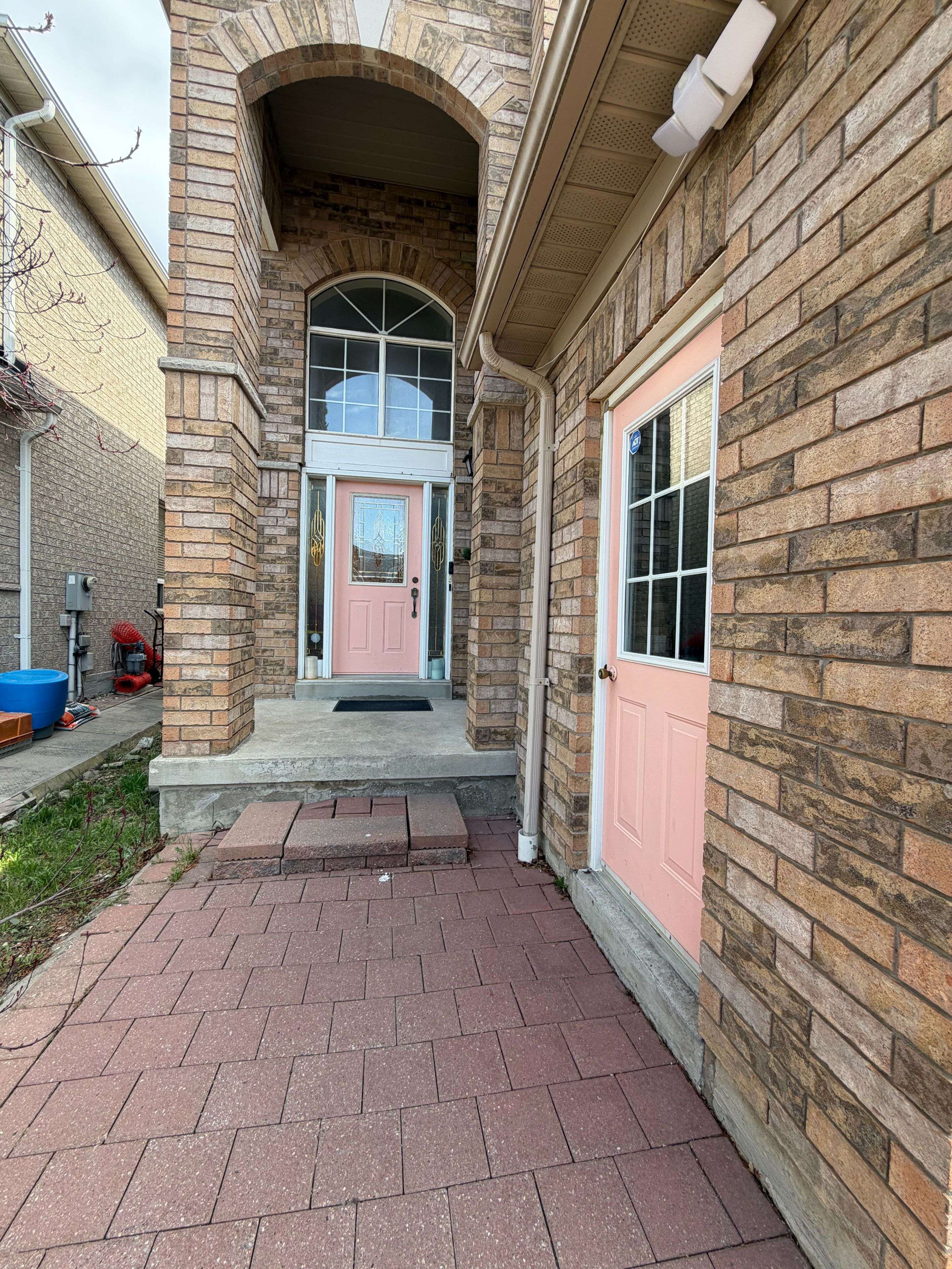 937 Ledbury CRES, Mississauga, ON L5V 2R3