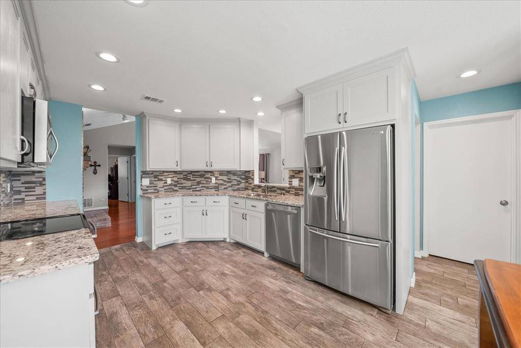 3432 Vine Ridge, Bedford, TX 76021