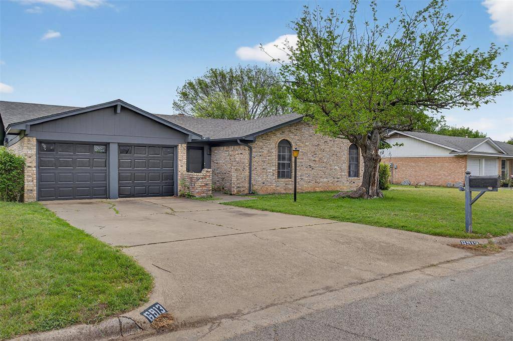 6913 Gettysburg Drive, Forest Hill, TX 76140