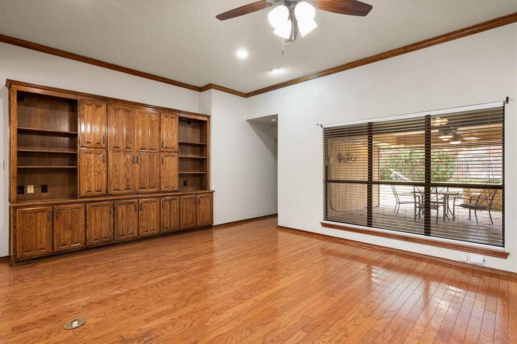 1014 Kingston Drive, Mansfield, TX 76063