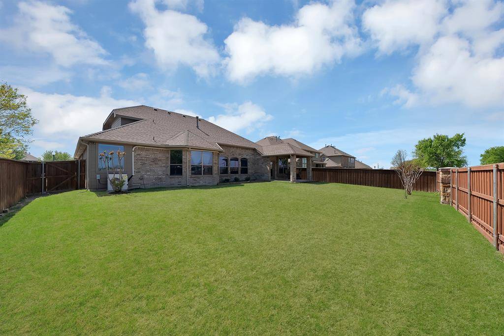 917 White Porch Avenue, Forney, TX 75126