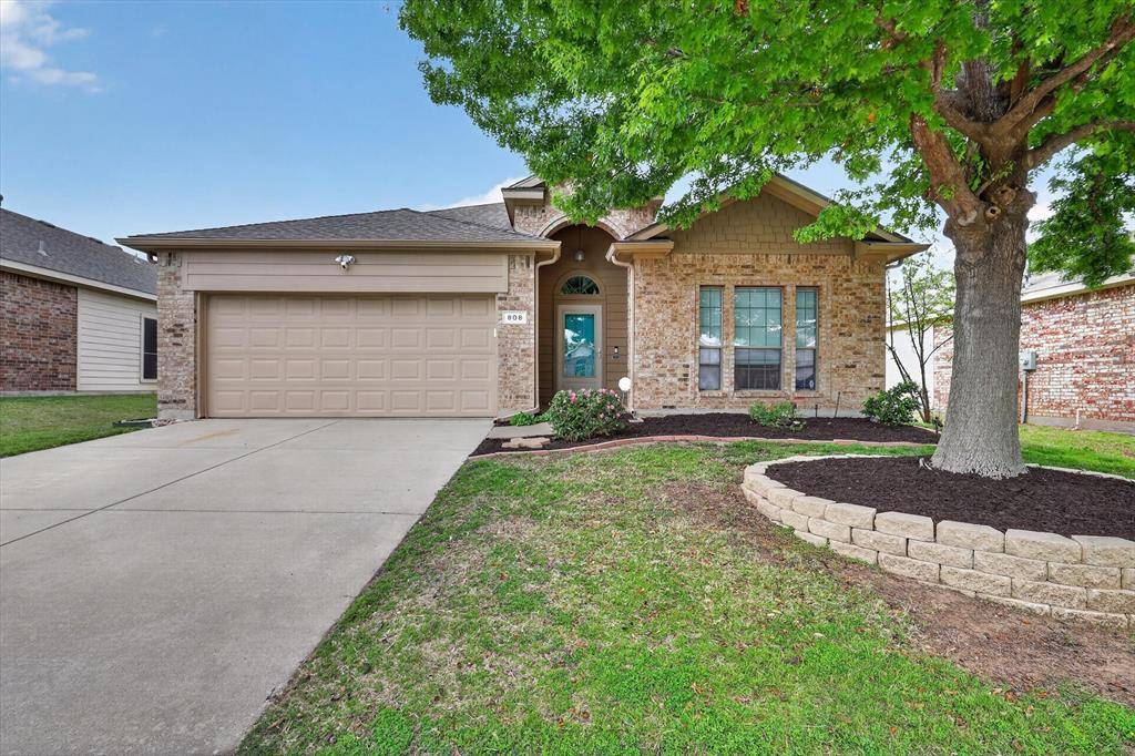 808 Mexicali Way, Fort Worth, TX 76052