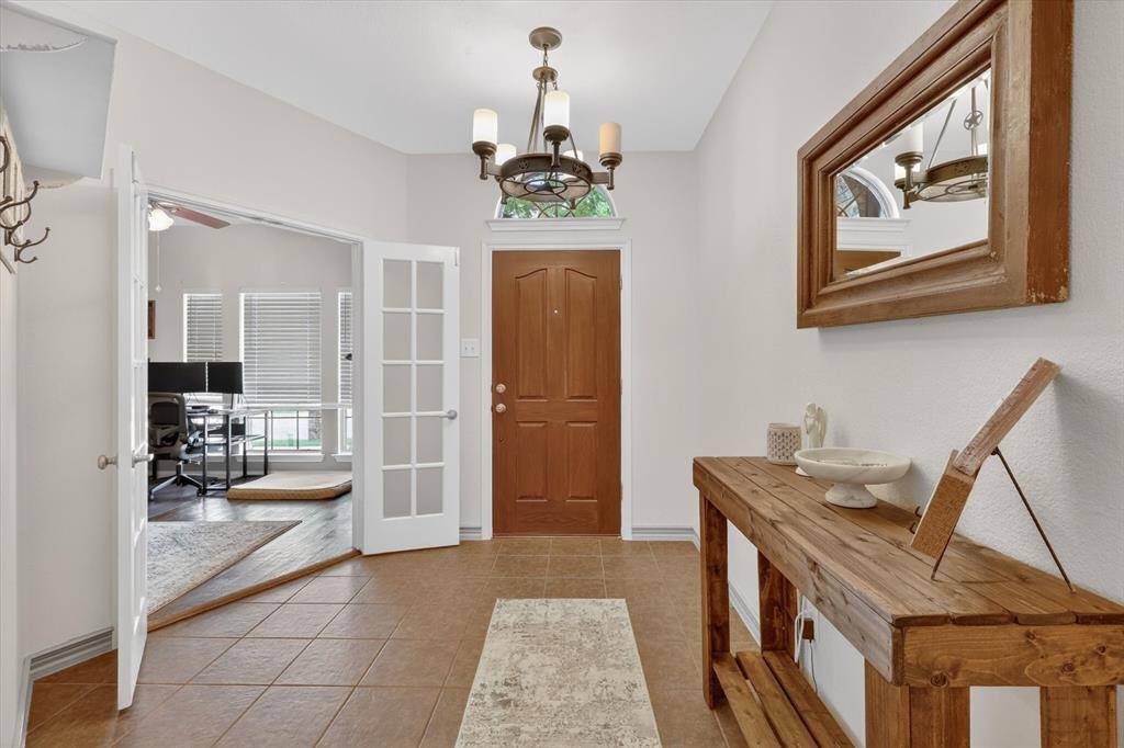 808 Mexicali Way, Fort Worth, TX 76052