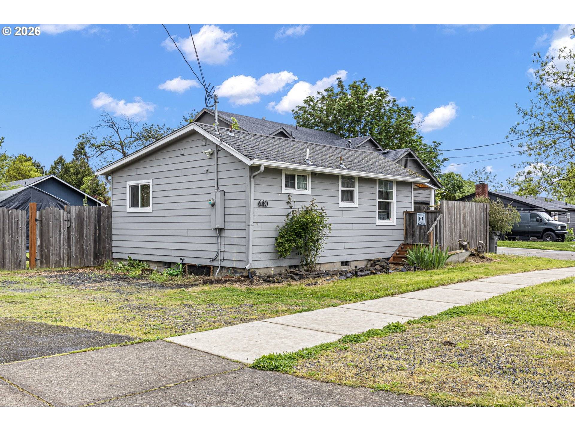 640 N GARDEN WAY, Eugene, OR 97401