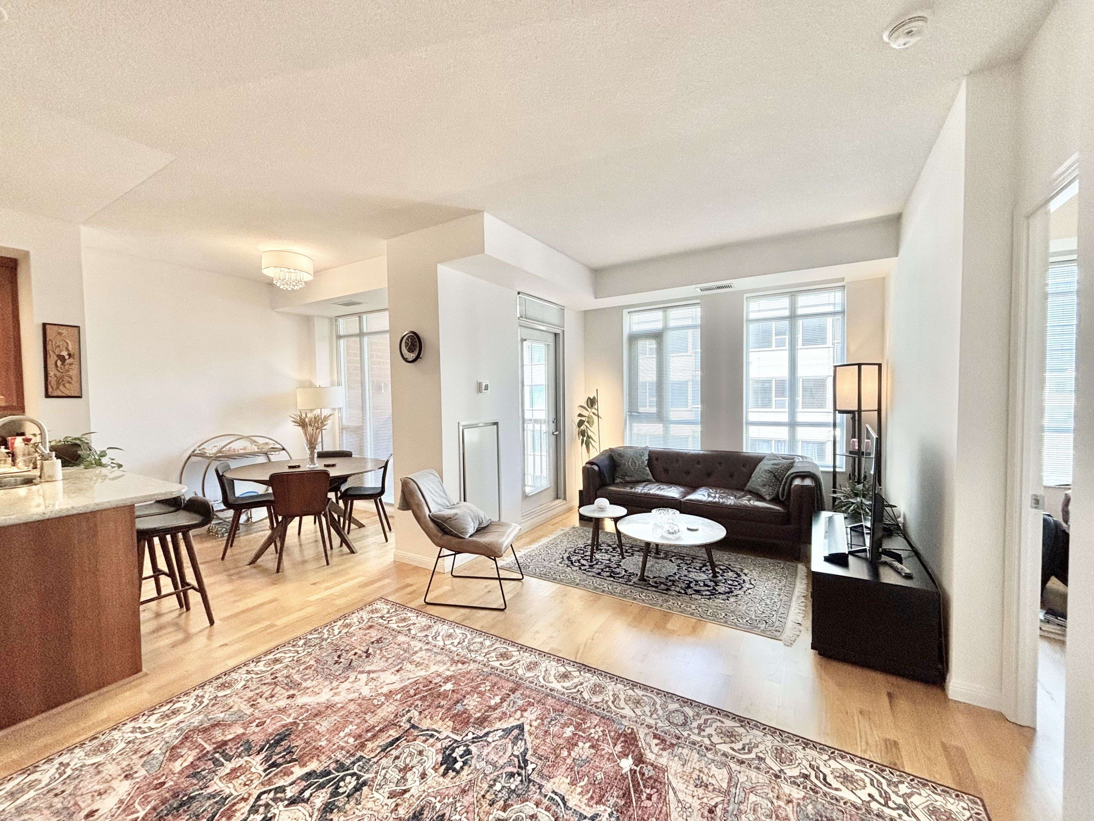 900 Mount Pleasant RD #426, Toronto C10, ON M4P 3J9