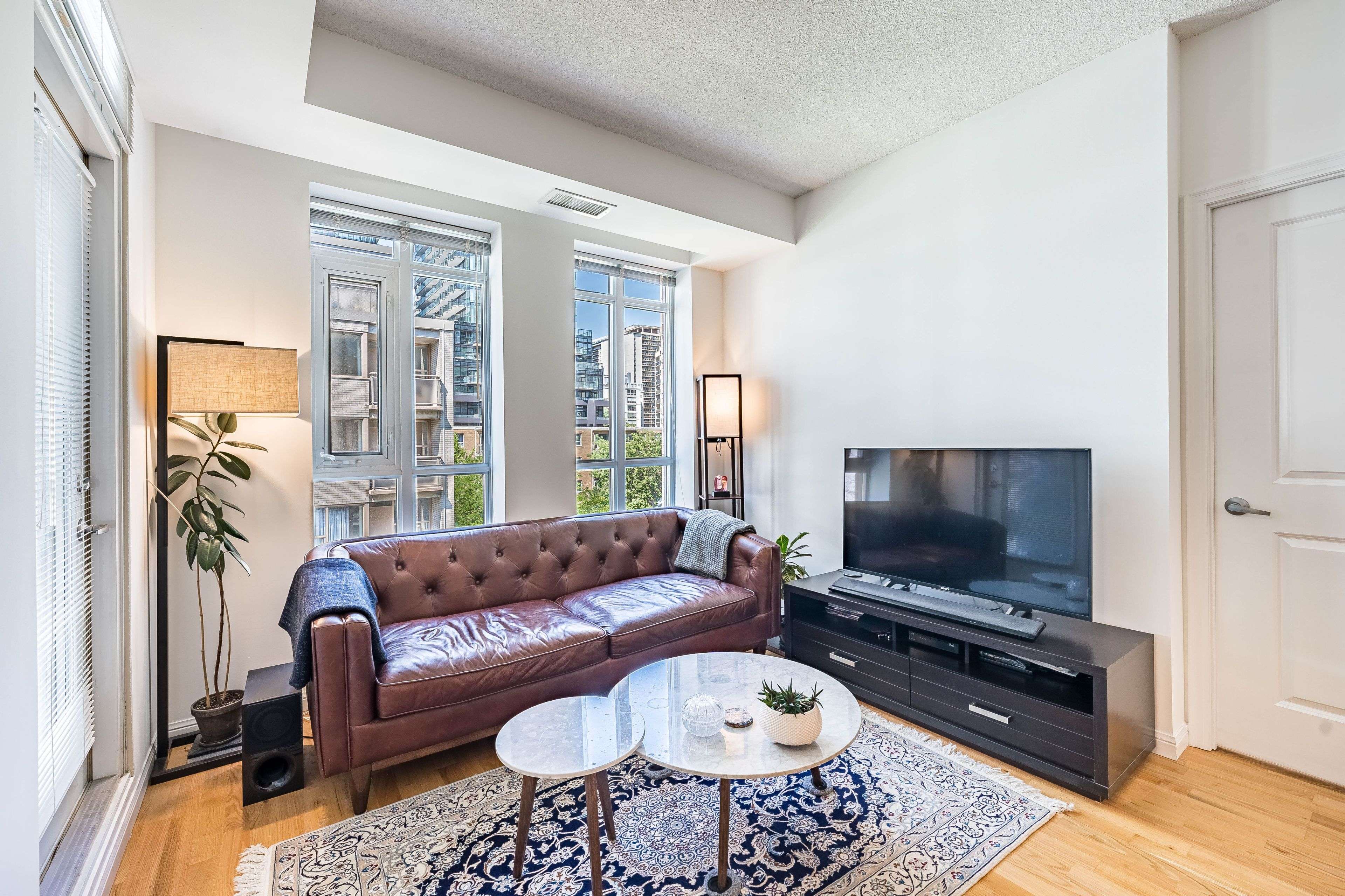 900 Mount Pleasant RD #426, Toronto C10, ON M4P 3J9