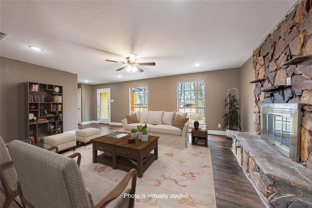 123 Camino Robles Street, Gun Barrel City, TX 75156