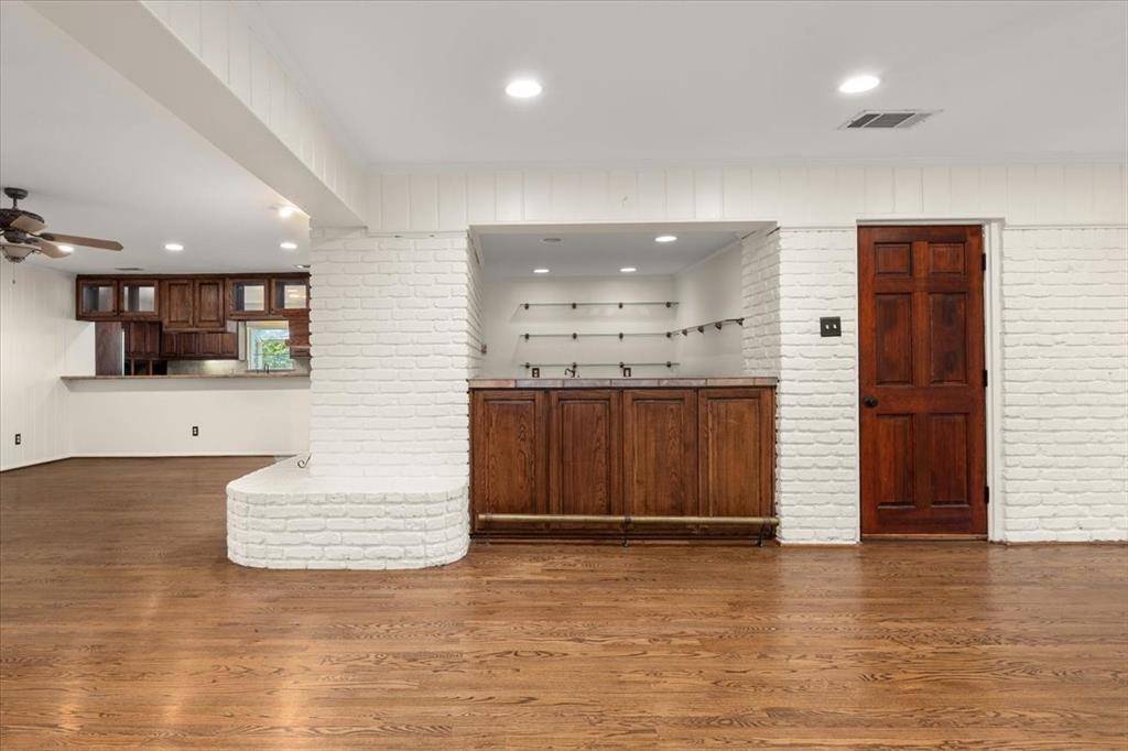 4400 Summercrest Court, Fort Worth, TX 76109