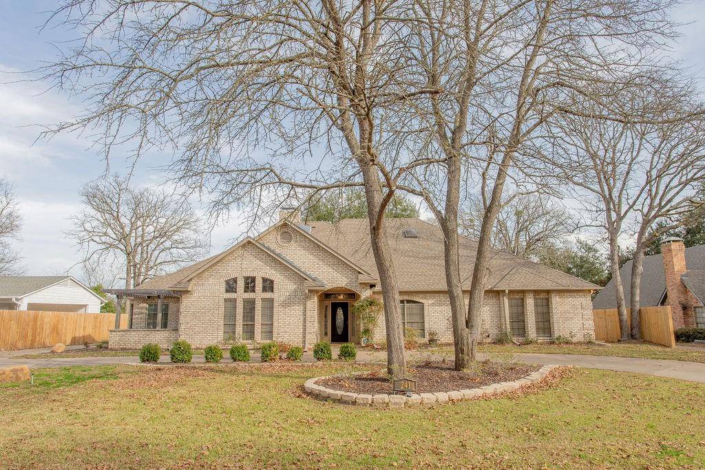 241 Hideaway Lane E, Hideaway, TX 75771