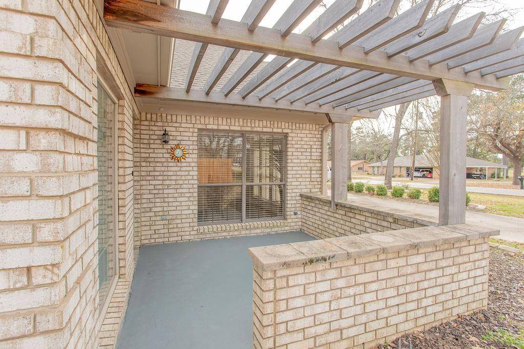 241 Hideaway Lane E, Hideaway, TX 75771