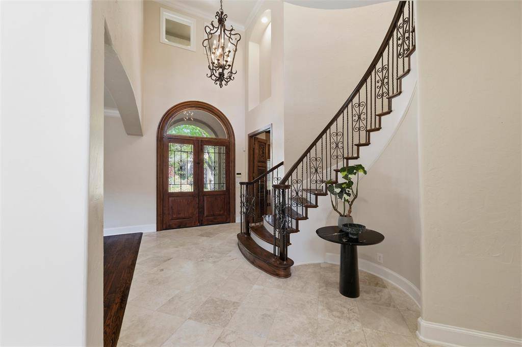 5825 Dove Creek Lane, Plano, TX 75093