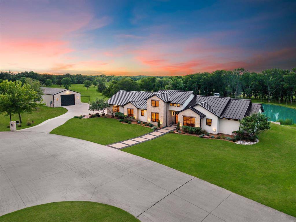 2100 Lake Crest Lane, Wills Point, TX 75169