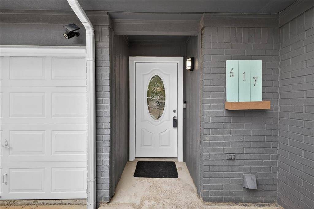 617 Hollyberry Drive, Mansfield, TX 76063