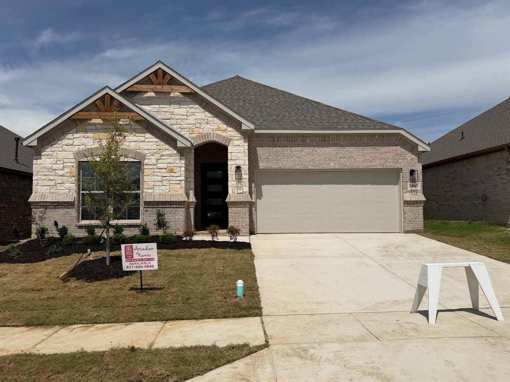 1045 Nighthawk Trail, Alvarado, TX 76009