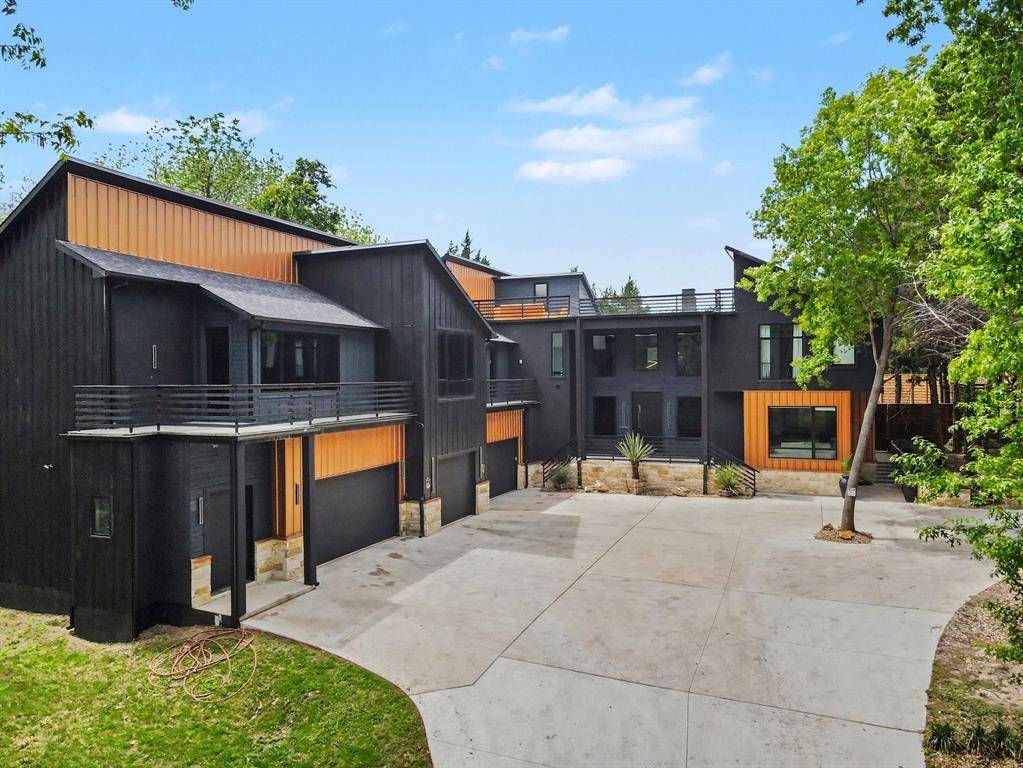 511 S Bluegrove Road, Lancaster, TX 75146