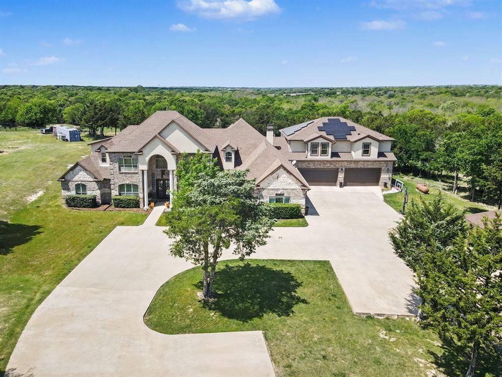 505 S Bluegrove Road, Lancaster, TX 75146