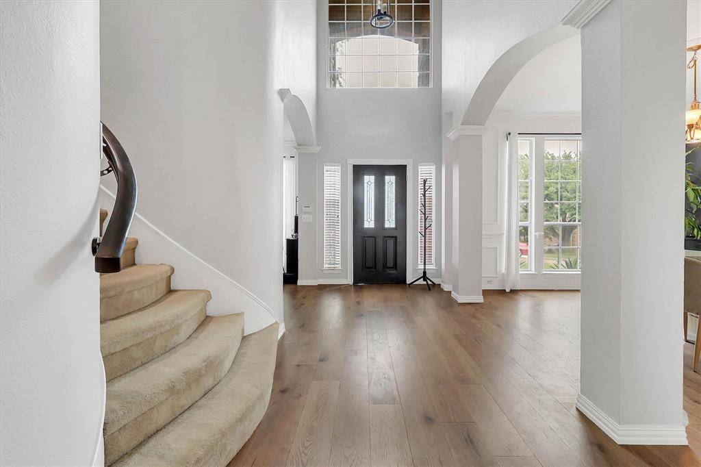 1900 Golden Trail, Carrollton, TX 75010