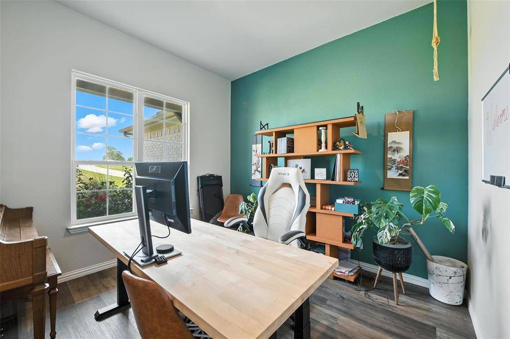 1089 Flagstone Drive, Weatherford, TX 76085