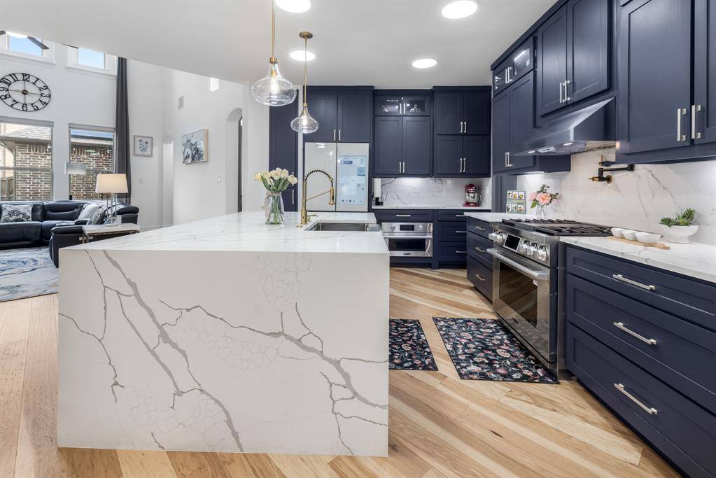 1601 Birds Fort Trail, Arlington, TX 76005