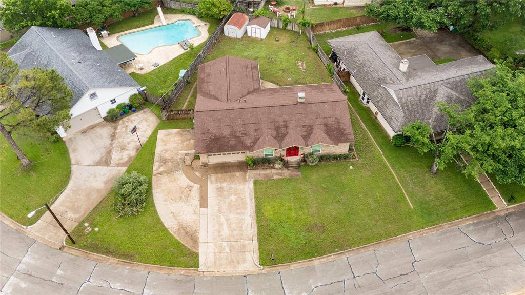 6316 Tosca Drive, Haltom City, TX 76180