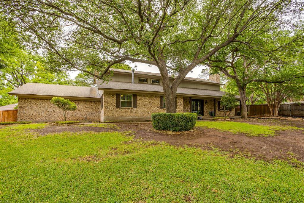 104 Wildwood Court, Azle, TX 76020