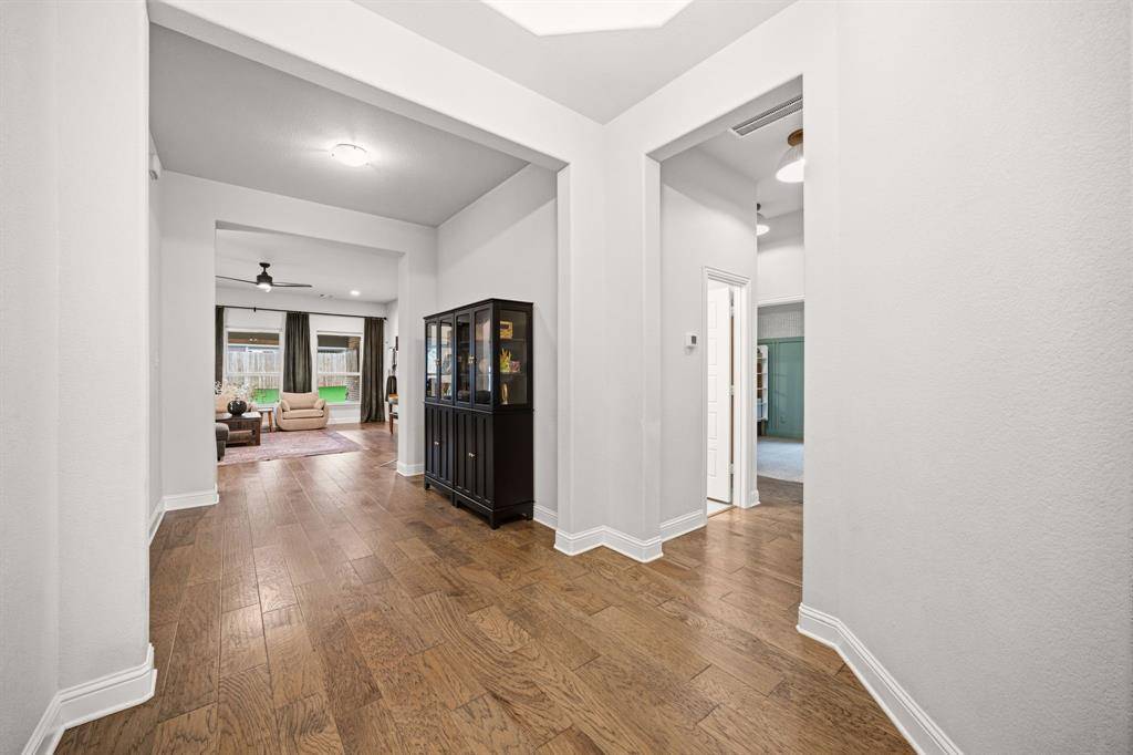 342 Wolf Creek Drive, Waxahachie, TX 75165