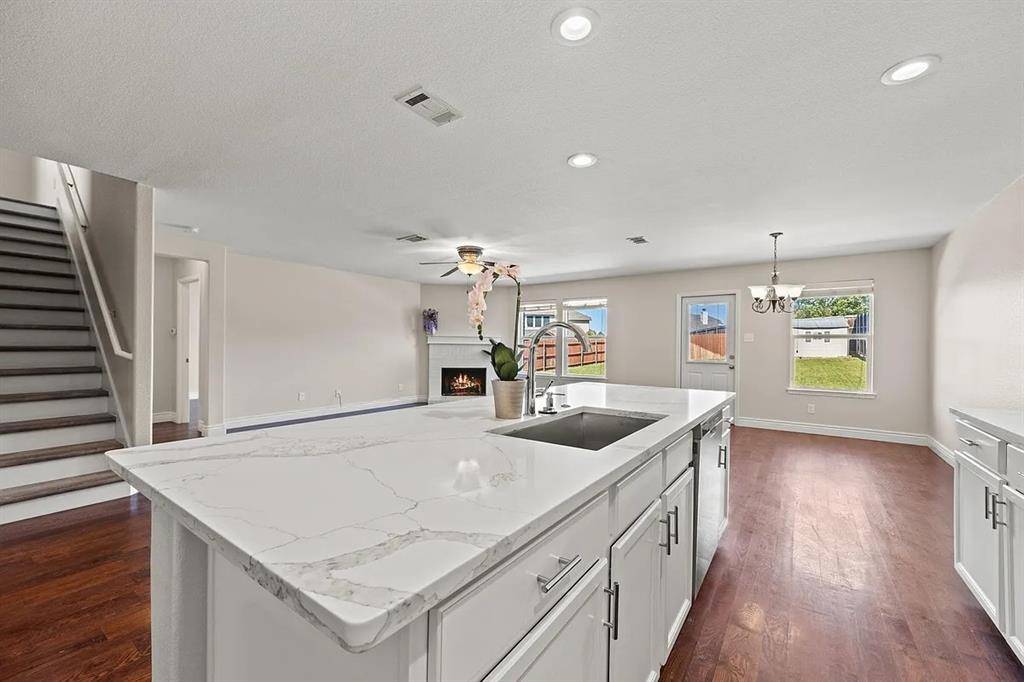 1409 Nicholas Lane, Little Elm, TX 75068