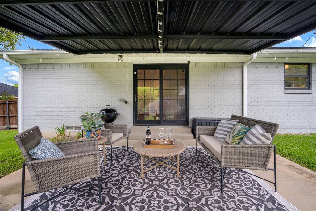 8521 Sweetwater Drive, Dallas, TX 75228