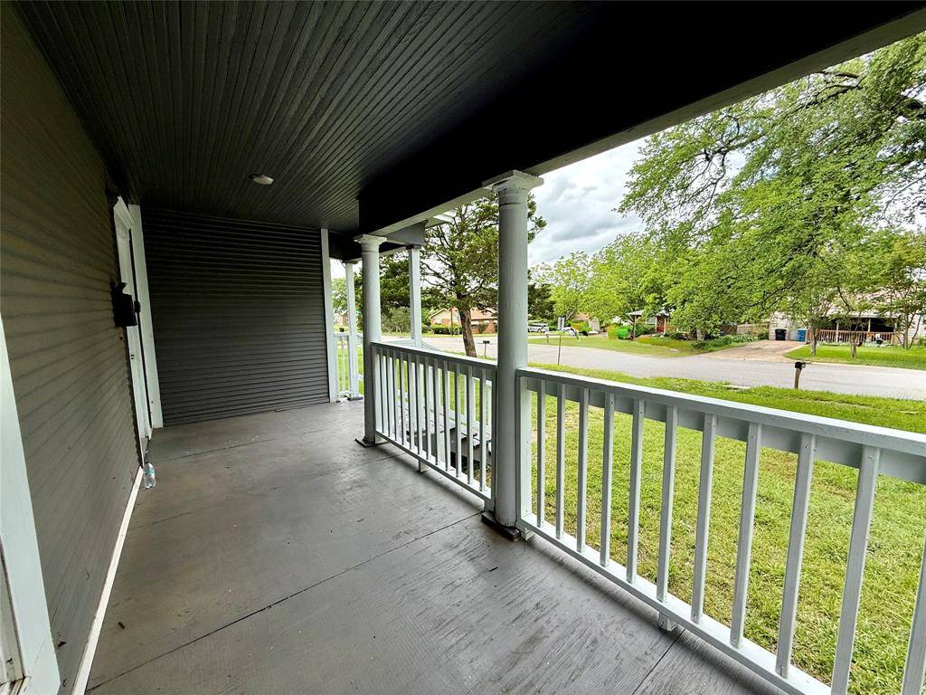 1326 W Sears Street, Denison, TX 75020