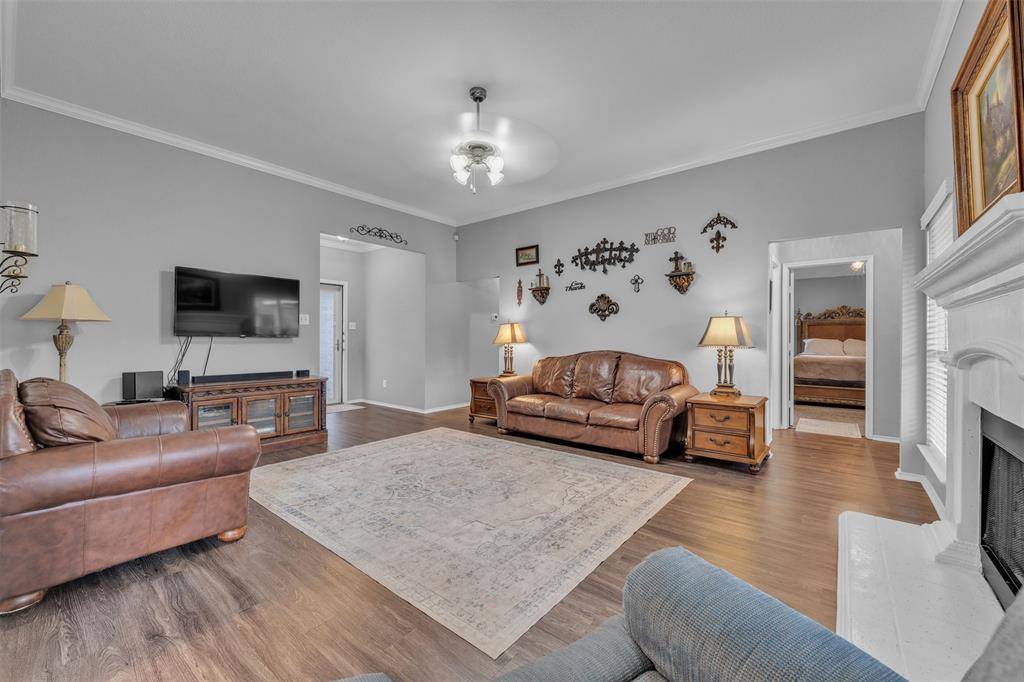 973 Mesa Vista Drive, Crowley, TX 76036