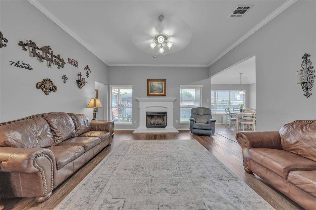 973 Mesa Vista Drive, Crowley, TX 76036