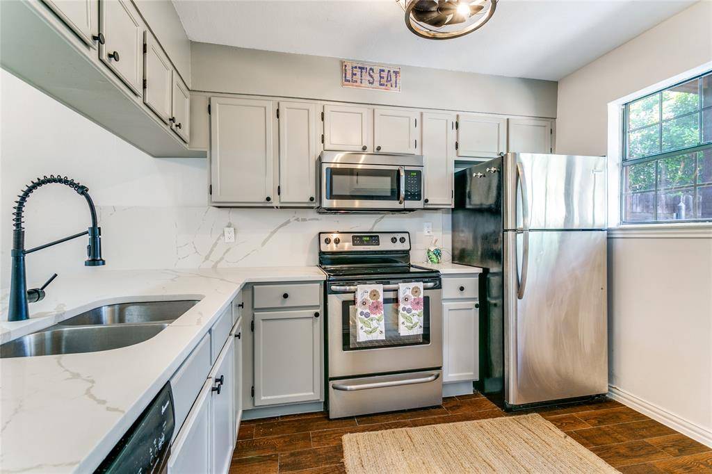 1912 Shadowood Trail, Colleyville, TX 76034