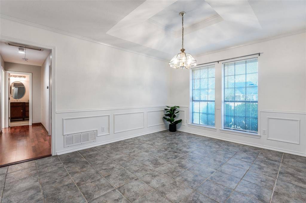 2418 Vista Glen Lane, Carrollton, TX 75007