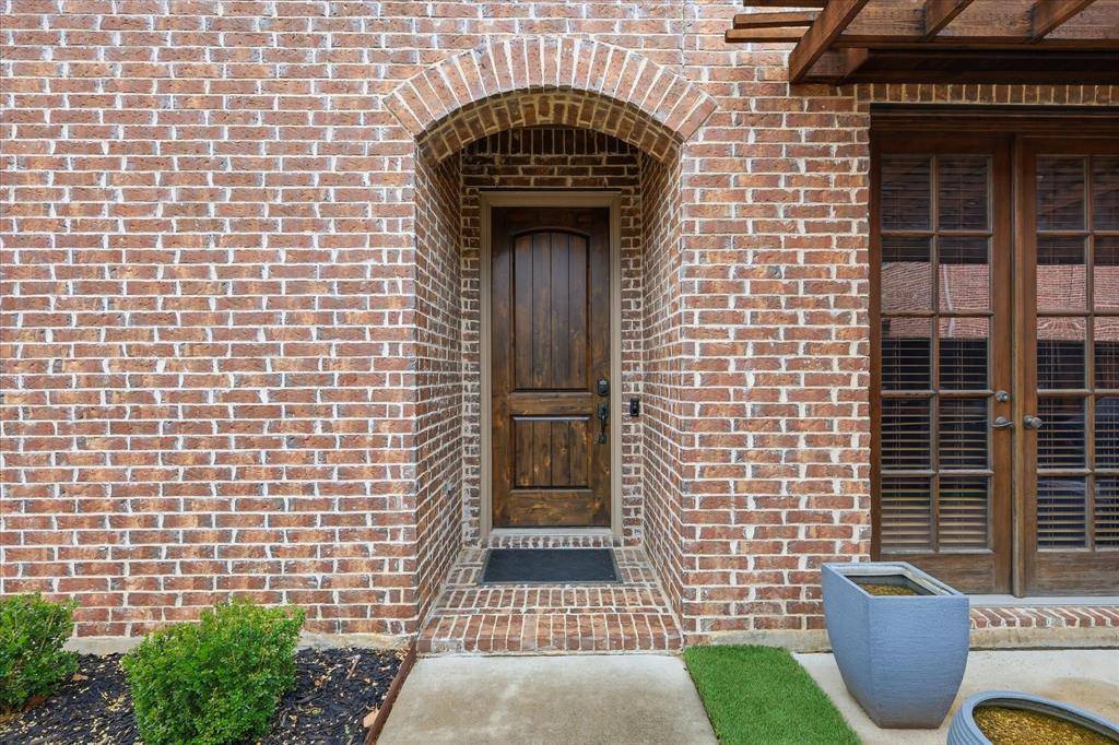 2511 Charlie Bird Parkway, Farmers Branch, TX 75234