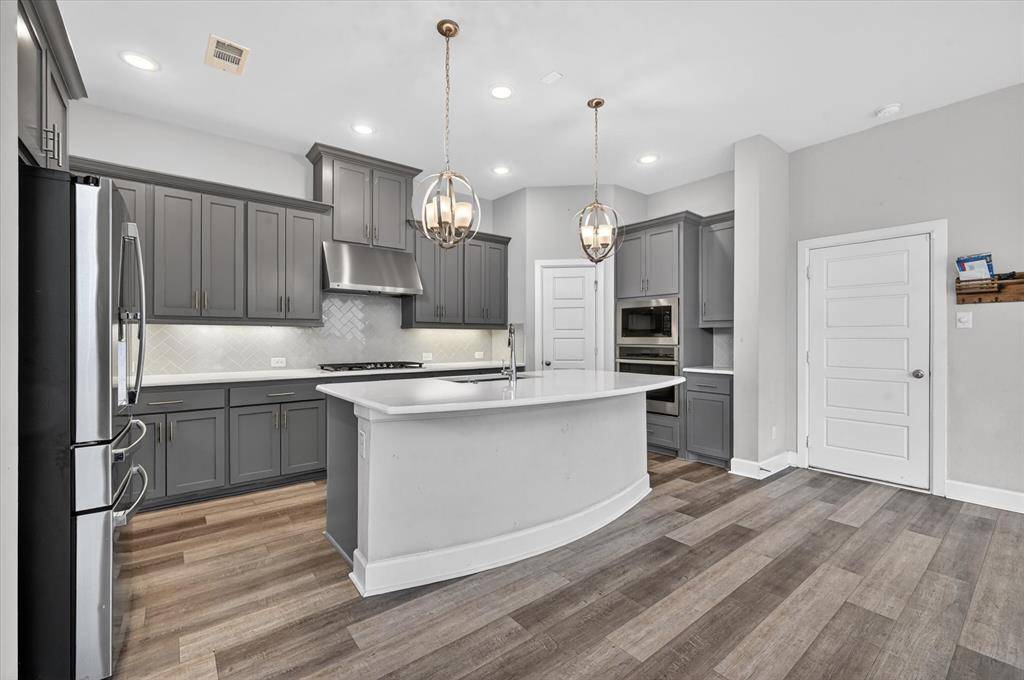 2028 Barbette Street, Fort Worth, TX 76008