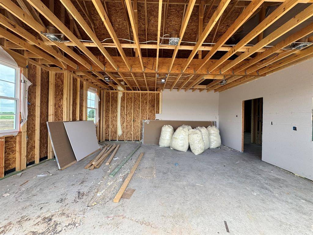 173 Willow Branch Road, Mcgregor, TX 76657