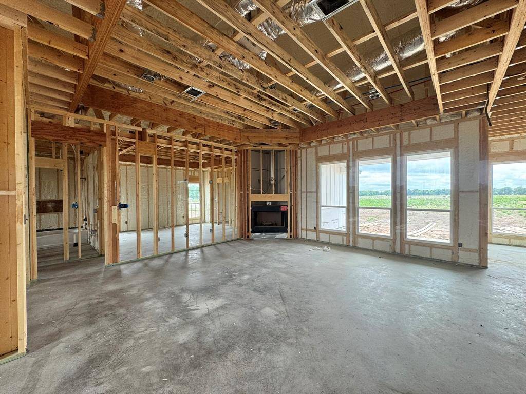 173 Willow Branch Road, Mcgregor, TX 76657