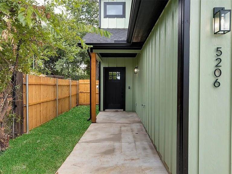5206 Slate Street, Fort Worth, TX 76114