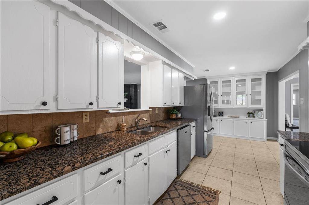 406 N 37th Street, Corsicana, TX 75110